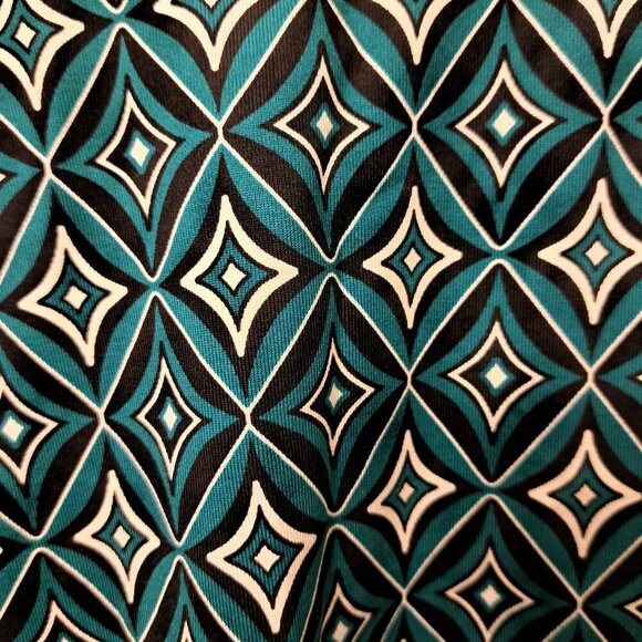 212 Collection Tank Top Size Medium - Picture 3 of 3